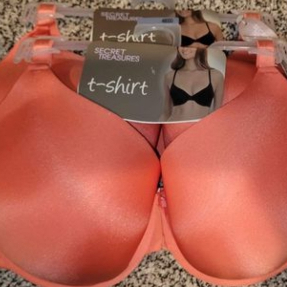 2 qty Secret Treasures Coral T Shirt Bra Padded Underwires-40DDD NEW